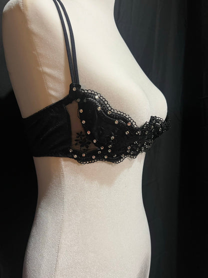 Cupless Peekaboo Black