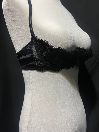 Unadorned Cupless Black